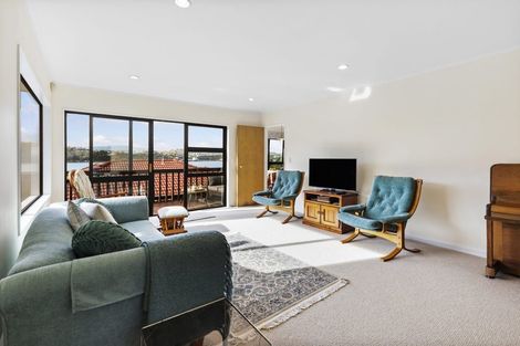 Photo of property in 2/378 Evans Bay Parade, Hataitai, Wellington, 6021