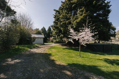 Photo of property in 216 Rowes Road, Hunterville, 4785