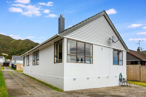 Photo of property in 84 Wilkie Crescent, Naenae, Lower Hutt, 5011