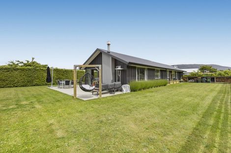 Photo of property in 10 Rifleman Street, Albert Town, Wanaka, 9305