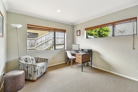 Photo of property in 5 Beirut Court, The Gardens, Auckland, 2105