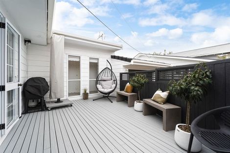 Photo of property in 35a Stanley Avenue, Milford, Auckland, 0620