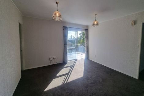 Photo of property in 2 Kerlin Crescent, West Harbour, Auckland, 0618