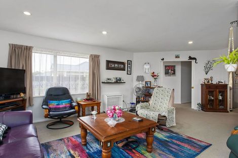 Photo of property in 1/10 Thistledown Place, Woolston, Christchurch, 8062