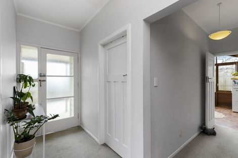 Photo of property in 2 Naughton Terrace, Kilbirnie, Wellington, 6022