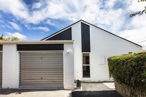 Photo of property in 2/34 Greers Road, Burnside, Christchurch, 8041