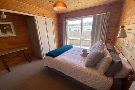 Photo of property in 4 Rimu Street, Waikanae, 5036