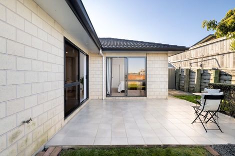 Photo of property in 11 Ballintoy Park Drive, Welcome Bay, Tauranga, 3175