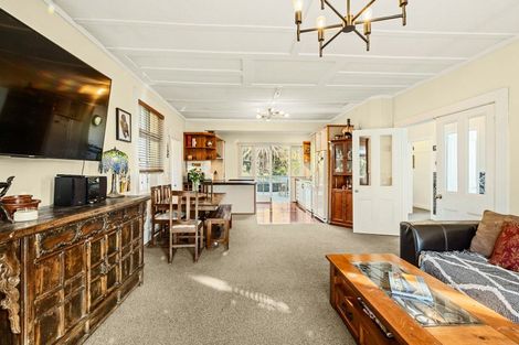 Photo of property in 64 Cutfield Road, New Plymouth, 4310