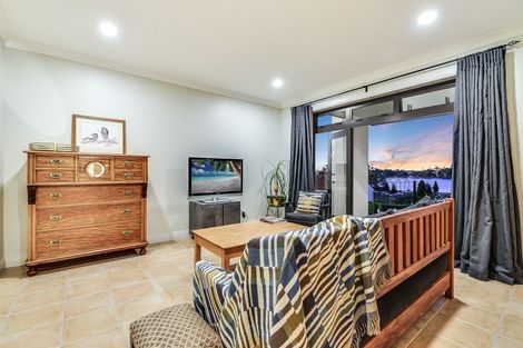 Photo of property in 145 Lake Crescent, Hamilton Lake, Hamilton, 3204