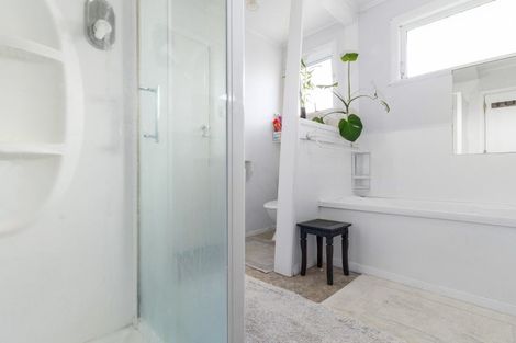 Photo of property in 4 Laurel Place, Awapuni, Palmerston North, 4412