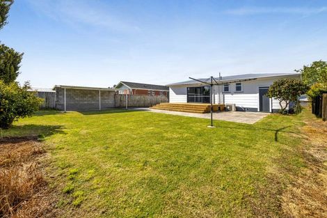 Photo of property in 37 Kamahi Avenue, Hawera, 4610