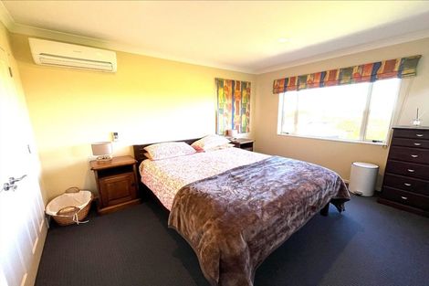 Photo of property in 10 Michael Bosher Way, Flat Bush, Auckland, 2019