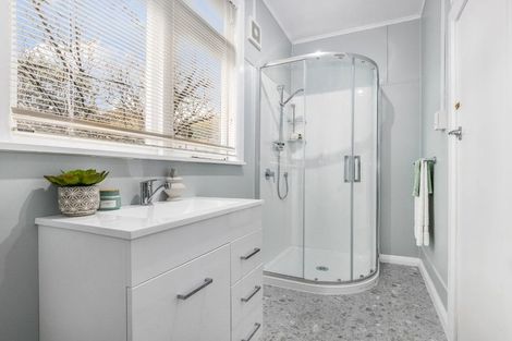 Photo of property in 12 Hira Street, Waikanae, 5036