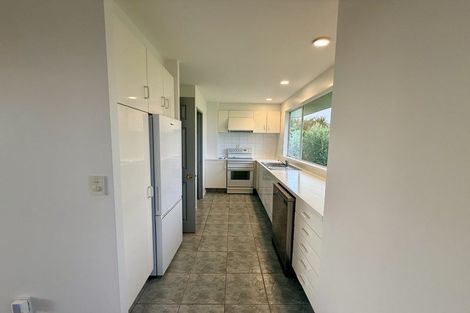 Photo of property in 2/30 Princes Street, Northcote Point, Auckland, 0627