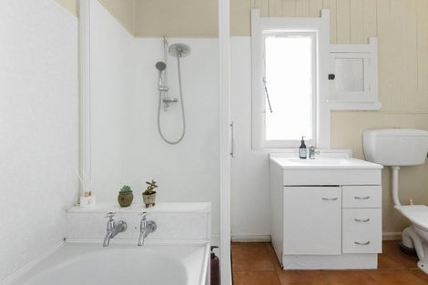 Photo of property in 275 Georges Drive, Napier South, Napier, 4110