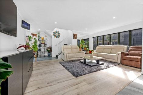 Photo of property in 39b Chieftain Rise, Goodwood Heights, Auckland, 2105