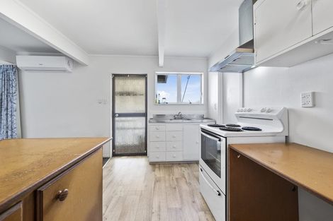 Photo of property in 10 Queens Drive, Kilbirnie, Wellington, 6022