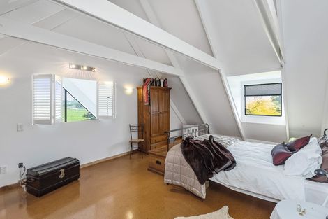 Photo of property in 42 Pukenamu Road, Te Horo, Otaki, 5581