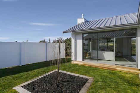 Photo of property in 47 Botanical Heights Drive, Waipahihi, Taupo, 3330