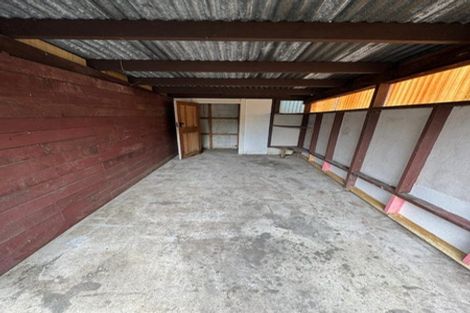 Photo of property in 1/130 Te Atatu Road, Te Atatu South, Auckland, 0610