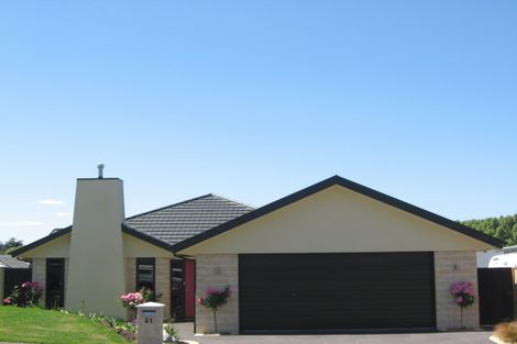 Photo of property in 21 Pentonville Close, Westmorland, Christchurch, 8025