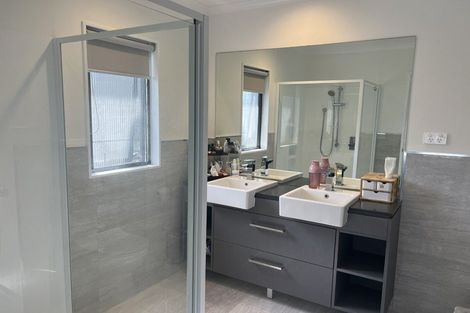 Photo of property in 45 Mackay Drive, Greenhithe, Auckland, 0632