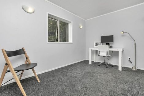 Photo of property in 1/68 Roseberry Avenue, Birkenhead, Auckland, 0626