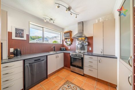 Photo of property in 22 Invercargill Drive, Kelson, Lower Hutt, 5010