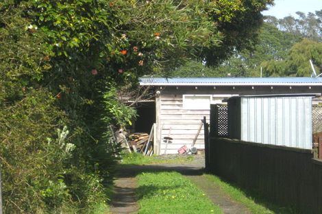 Photo of property in 17 Leslie Street, Waitara, 4320