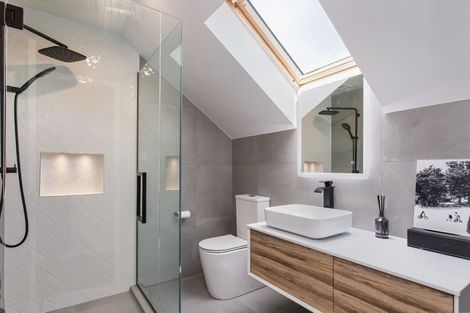 Photo of property in 21 Bryndwr Road, Fendalton, Christchurch, 8052