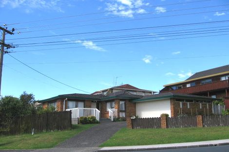 Photo of property in 859 Beach Road, Waiake, Auckland, 0630