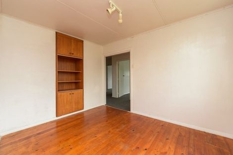 Photo of property in 30 Yeats Crescent, Fairfield, Hamilton, 3214