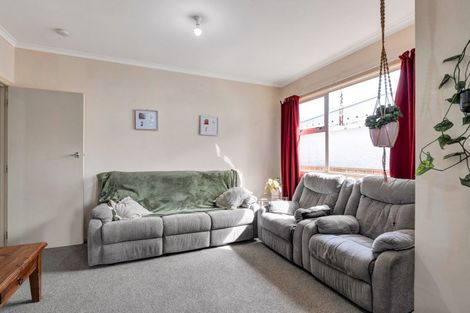 Photo of property in 120 Miranda Street, Stratford, 4332