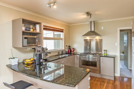 Photo of property in 4 Woodstock Place, Hokowhitu, Palmerston North, 4410