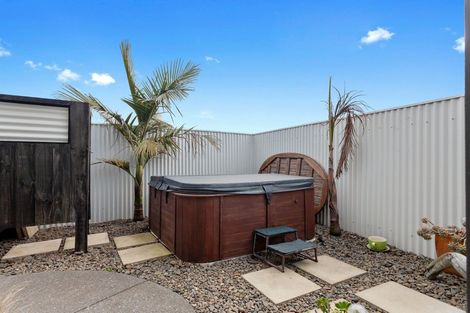 Photo of property in 5 Esplanade Rise, Coastlands, Whakatane, 3120