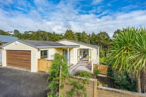 Photo of property in 14 Capilano Place, Glenfield, Auckland, 0629