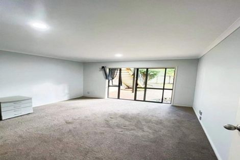 Photo of property in 4/124 Pakuranga Road, Pakuranga, Auckland, 2010