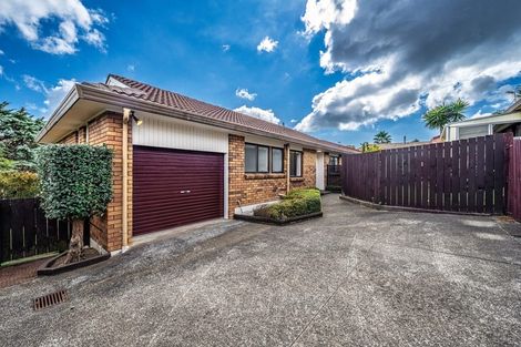 Photo of property in 2/77 Aberfeldy Avenue, Highland Park, Auckland, 2010