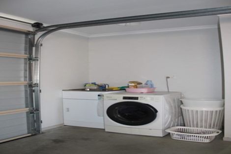 Photo of property in 169f Colwill Road, Massey, Auckland, 0614