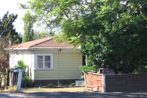 Photo of property in 3209 Great North Road, New Lynn, Auckland, 0600