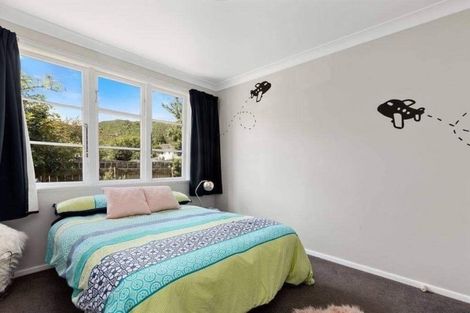 Photo of property in 62 Chapman Crescent, Naenae, Lower Hutt, 5011