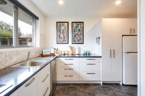 Photo of property in 2/107 Terrace Road, Parkvale, Hastings, 4122