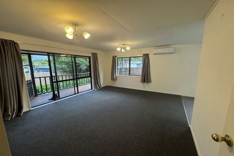 Photo of property in 82 Queens Road, Waikanae Beach, Waikanae, 5036
