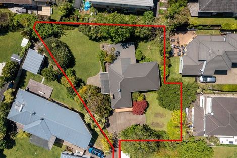Photo of property in 2 Phillip Parade, Forrest Hill, Auckland, 0620