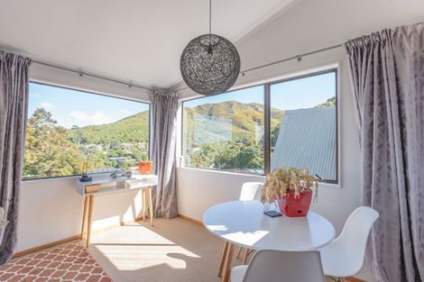 Photo of property in 20b Govind Grove, Ngaio, Wellington, 6035