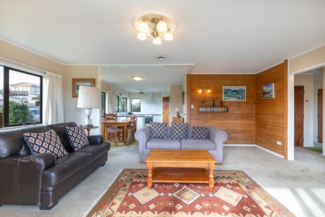 Photo of property in 1/32 Queen Street, Papakura, 2110