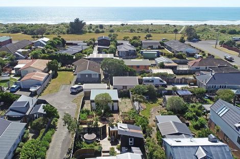 Photo of property in 135 Pine Avenue, South New Brighton, Christchurch, 8062