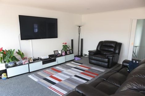 Photo of property in 17 Cresswell Place, Johnsonville, Wellington, 6037