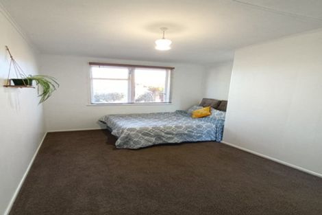 Photo of property in 1 Hughan Place, Carterton, 5713